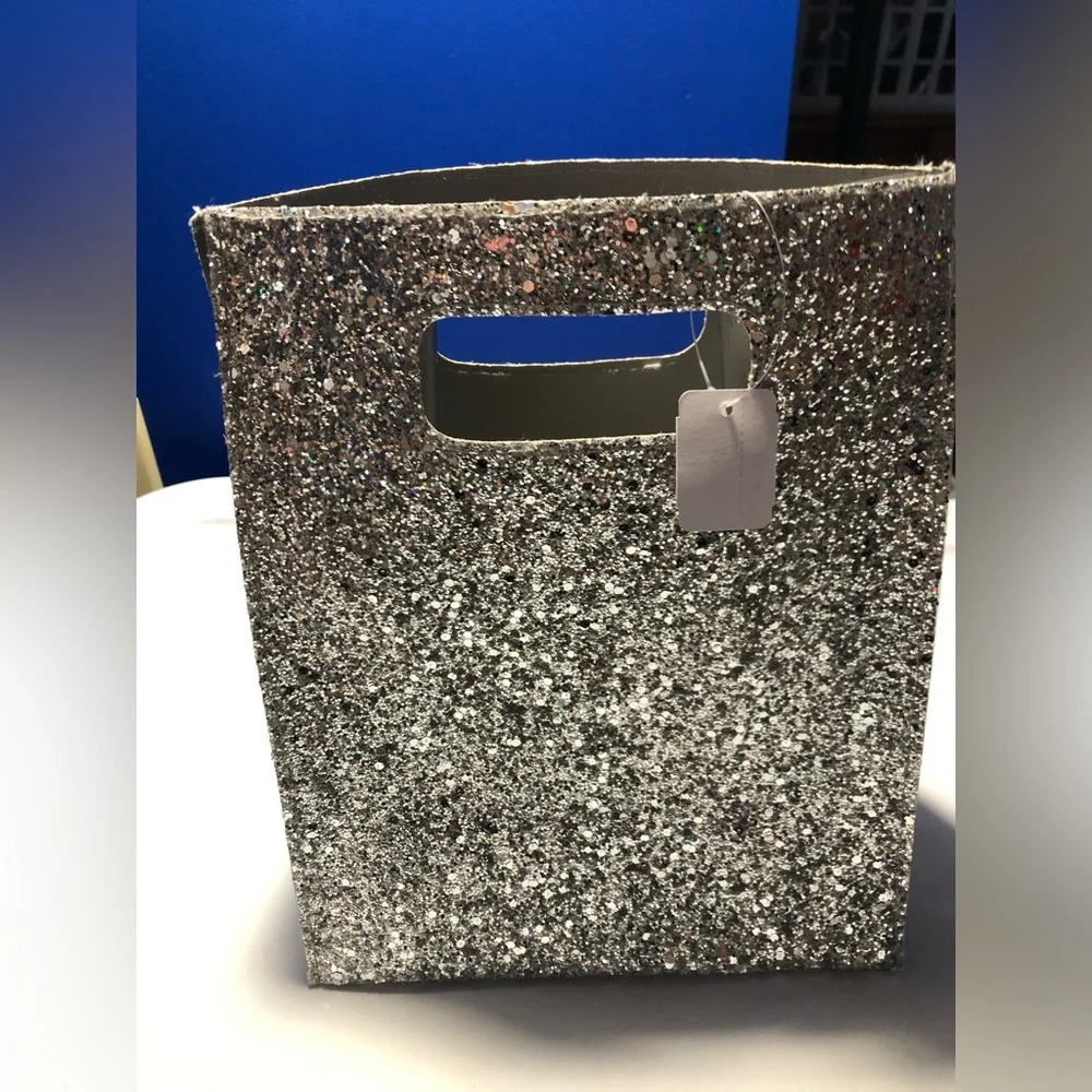 Glittery gift bag, Bath & Body Works, NWT